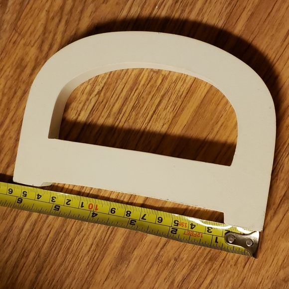 6in Wooden Letter D - Picture 1 of 1